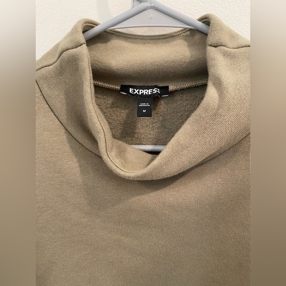 Mock neck pull over - Picture 2 of 3